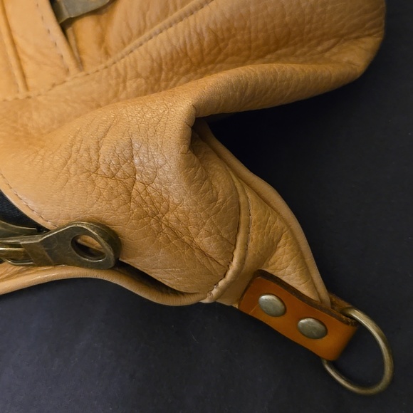 Parker Thatch Sling In Butterscotch - Picture 9 of 10